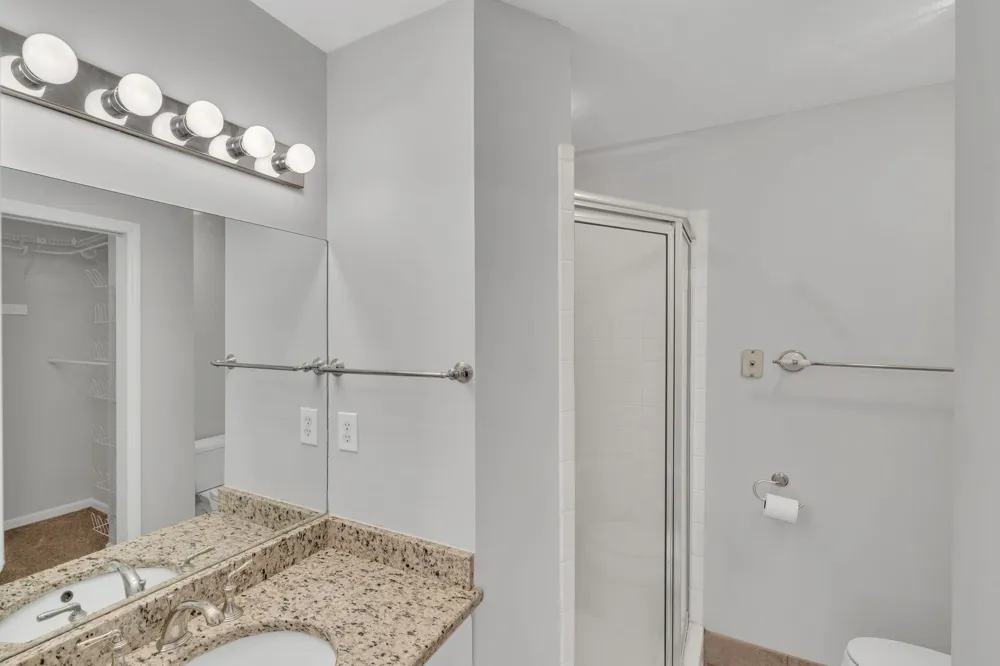 107 W End Pl Nashville, TN 37205