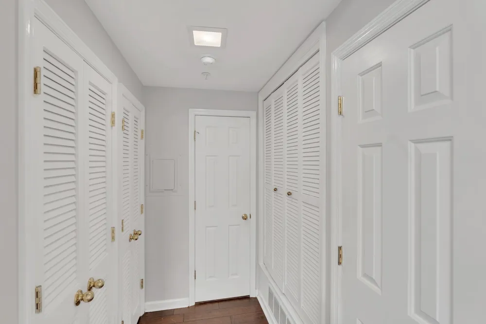 107 W End Pl Nashville, TN 37205