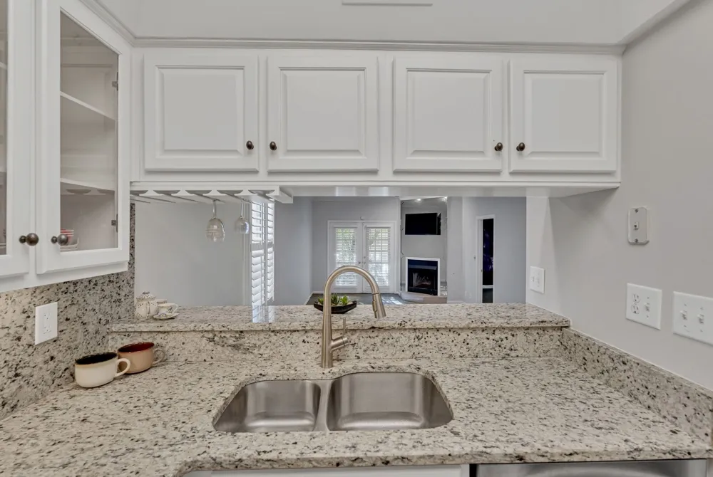 107 W End Pl Nashville, TN 37205