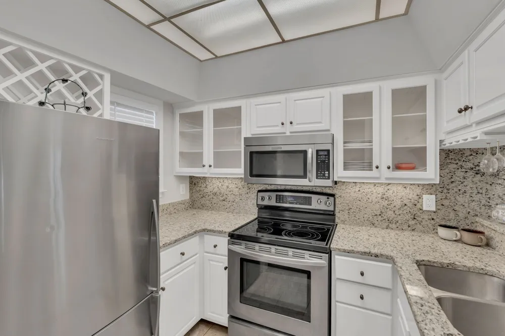 107 W End Pl Nashville, TN 37205