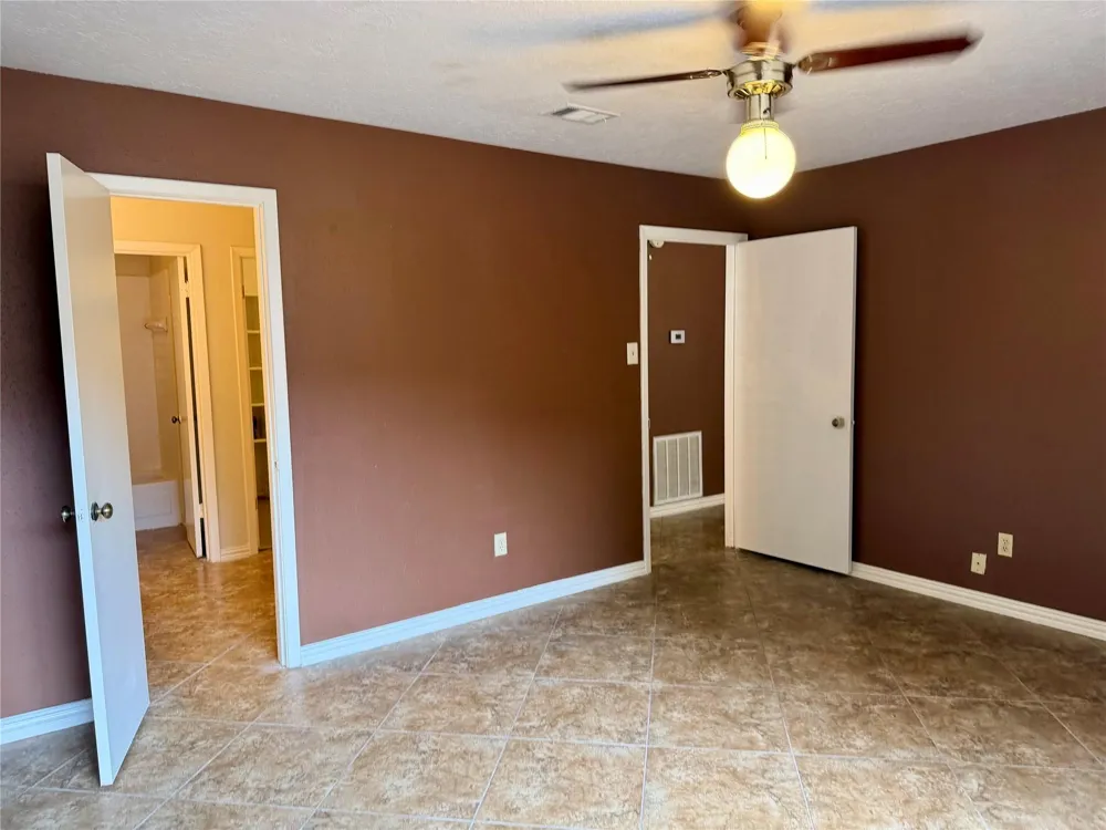 12175 Swords Creek Road Houston, TX 77067