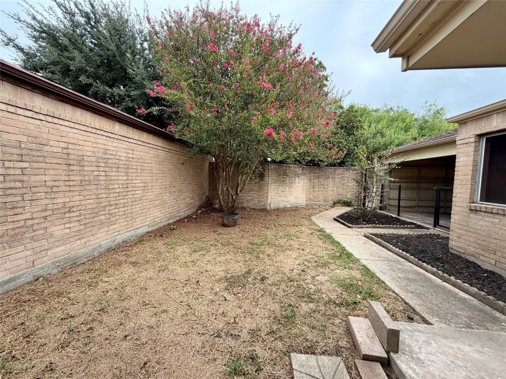 12175 Swords Creek Road Houston, TX 77067