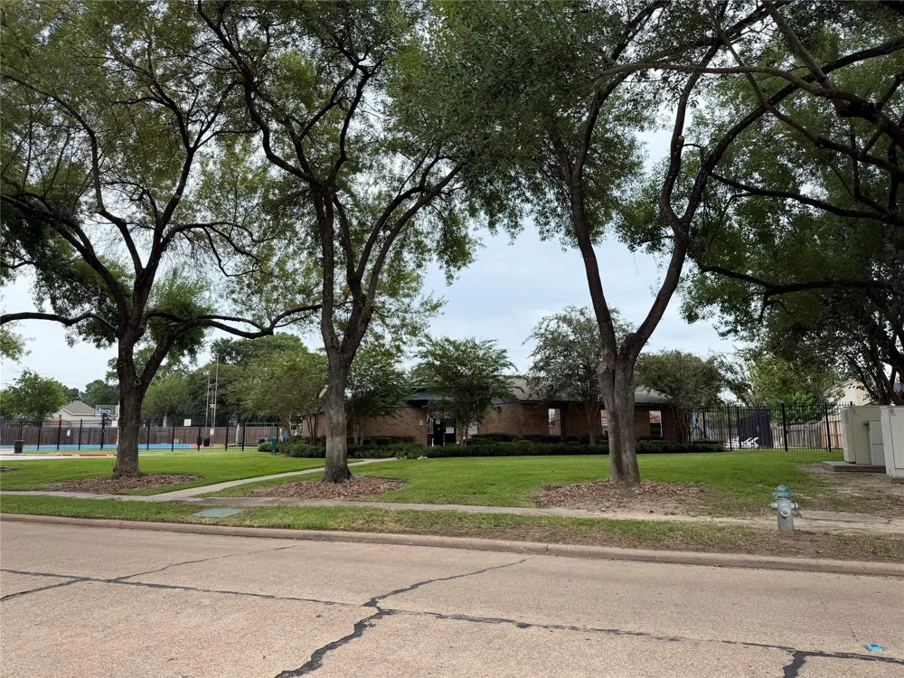 12175 Swords Creek Road Houston, TX 77067
