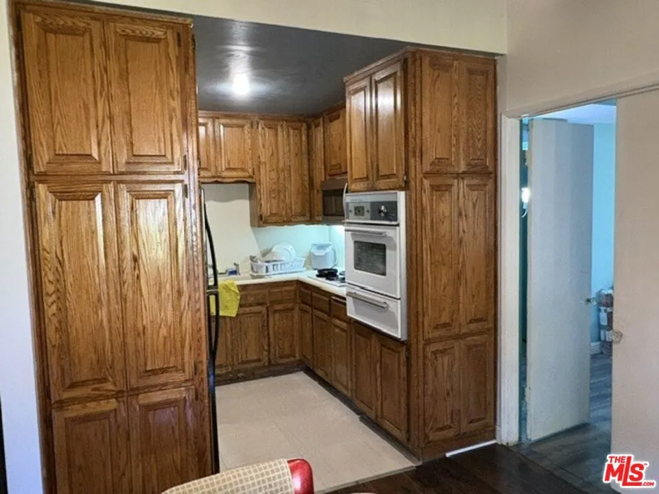 26833 Avenue Of The Oaks #A Newhall, CA 91321
