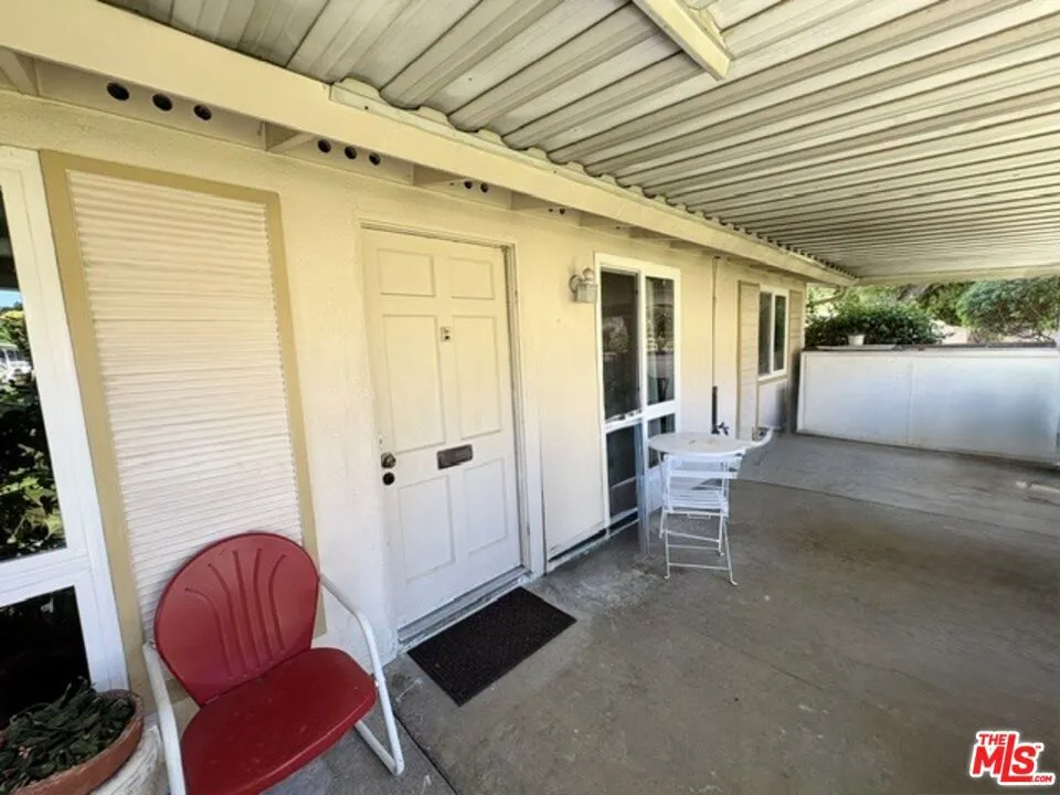 26833 Avenue Of The Oaks #A Newhall, CA 91321