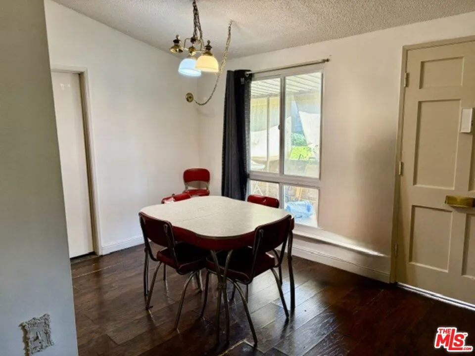 26833 Avenue Of The Oaks #A Newhall, CA 91321