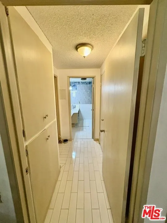 26833 Avenue Of The Oaks #A Newhall, CA 91321