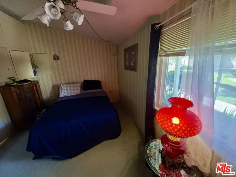 26833 Avenue Of The Oaks #A Newhall, CA 91321