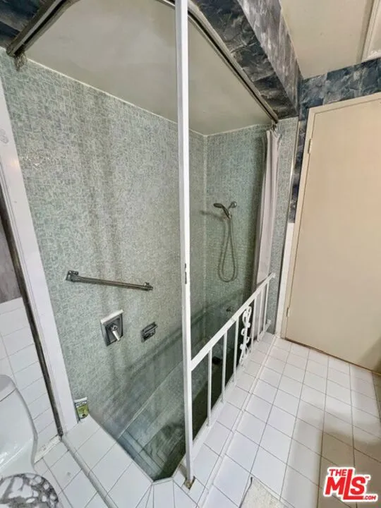 26833 Avenue Of The Oaks #A Newhall, CA 91321