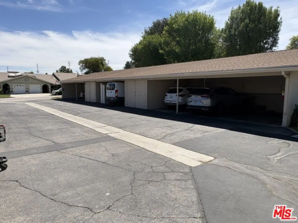 26833 Avenue Of The Oaks #A Newhall, CA 91321