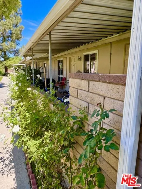 26833 Avenue Of The Oaks #A Newhall, CA 91321