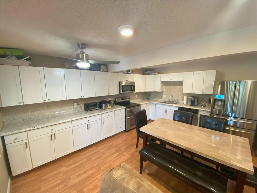 821 SKY PINE WAY #B2 
