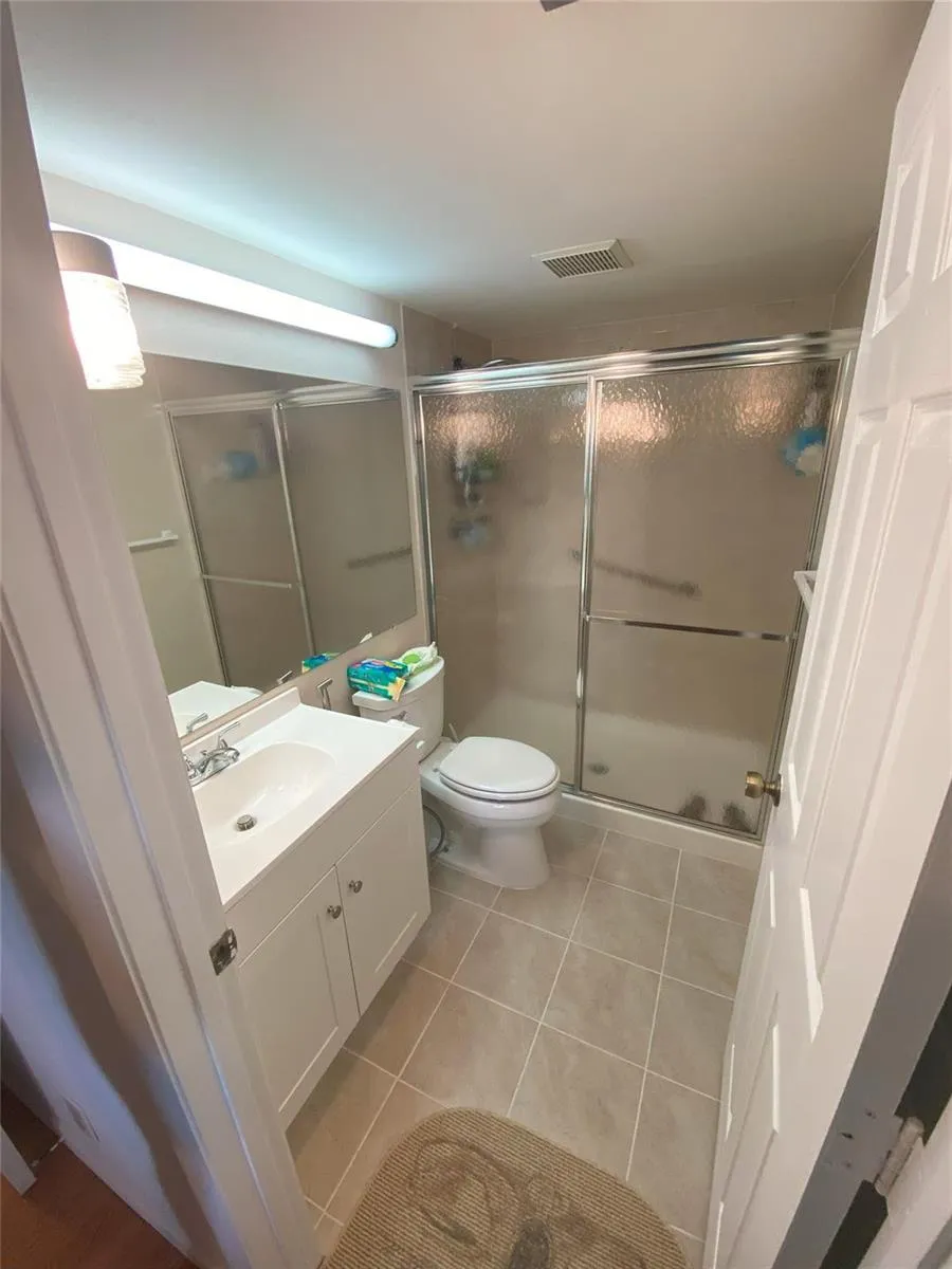 821 SKY PINE WAY #B2 