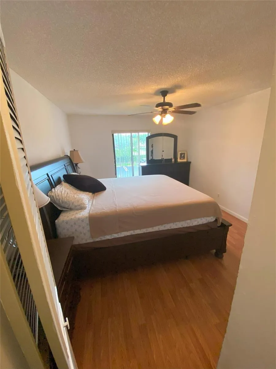 821 SKY PINE WAY #B2 