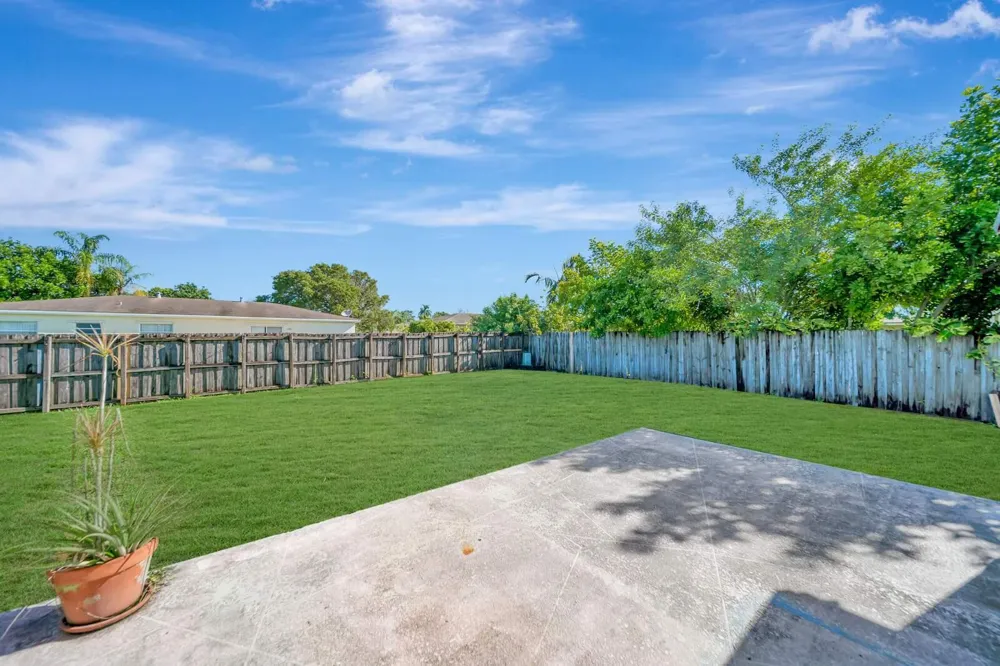 10941 GALLERY STREET Boca Raton, FL 33428