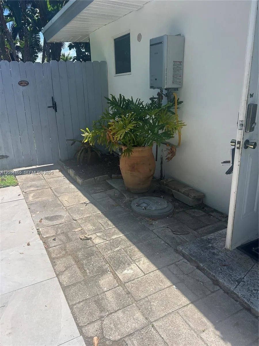 1320 NE 27th Ave #3 Pompano Beach, FL 33062