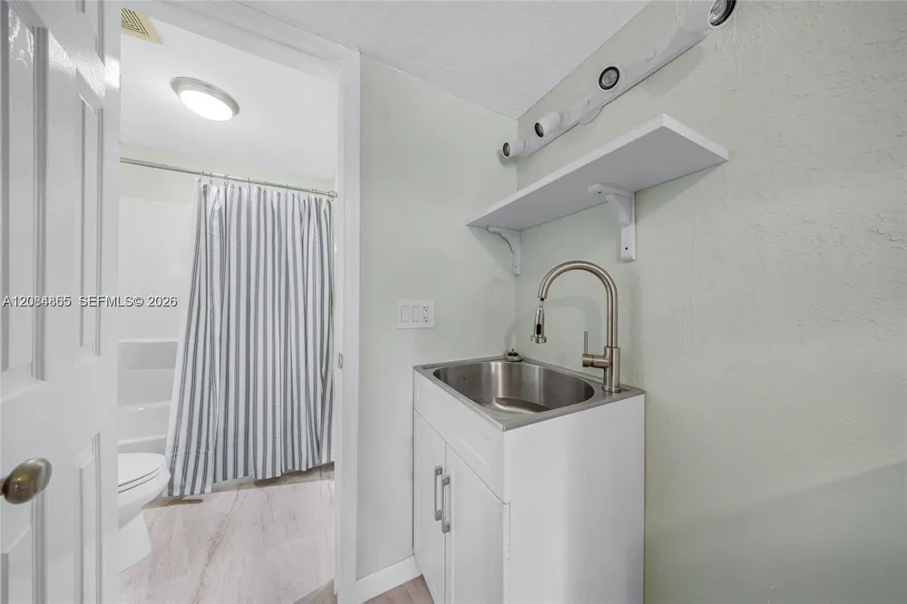 1320 NE 27th Ave #3 Pompano Beach, FL 33062