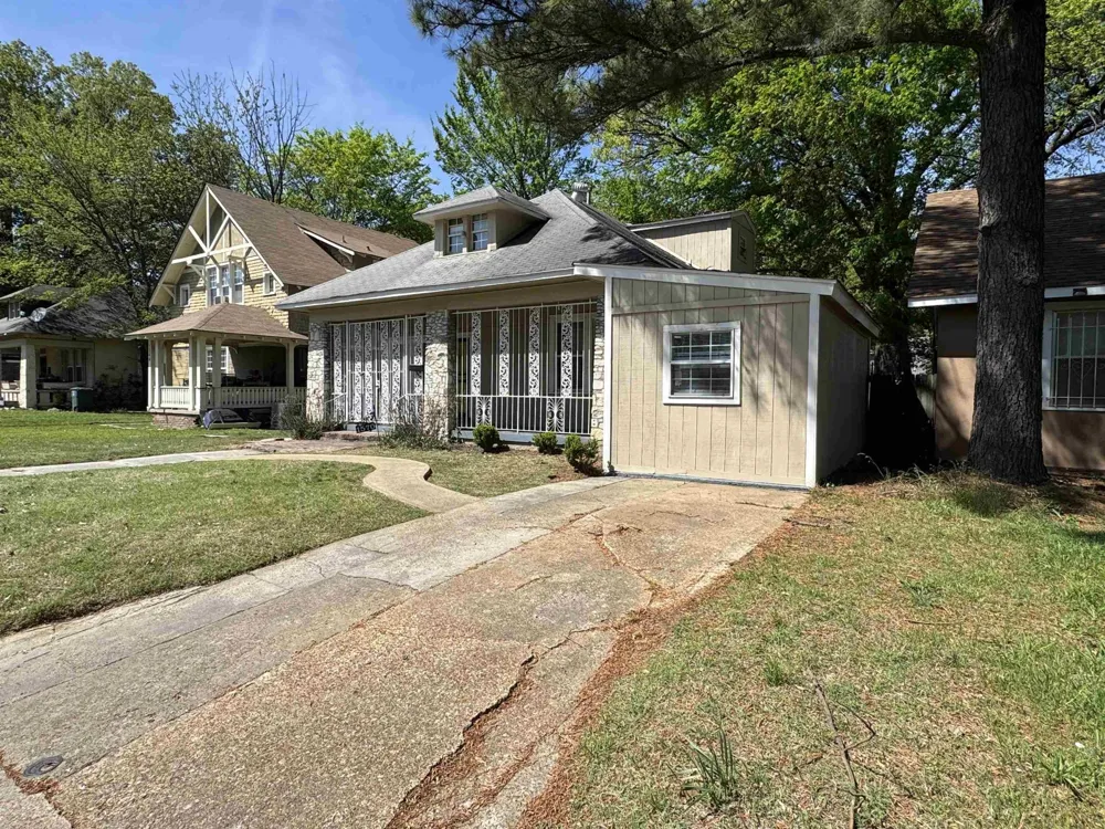 1570 E MCLEMORE AVE Memphis, TN 38106