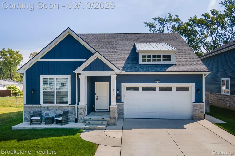 579 S Bywood Avenue Clawson City, MI 48017