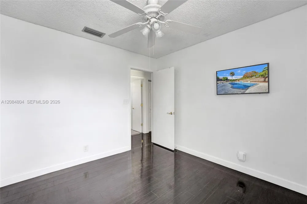 3753 NW 73rd Way Coral Springs, FL 33065