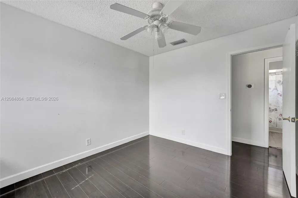 3753 NW 73rd Way Coral Springs, FL 33065