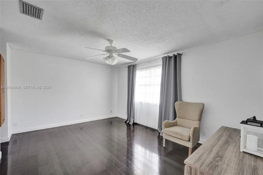 3753 NW 73rd Way Coral Springs, FL 33065
