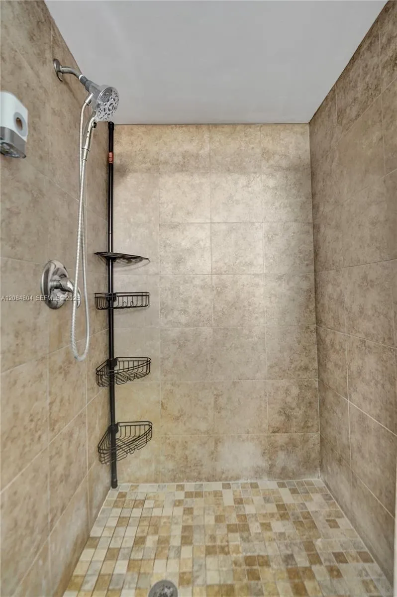 3753 NW 73rd Way Coral Springs, FL 33065