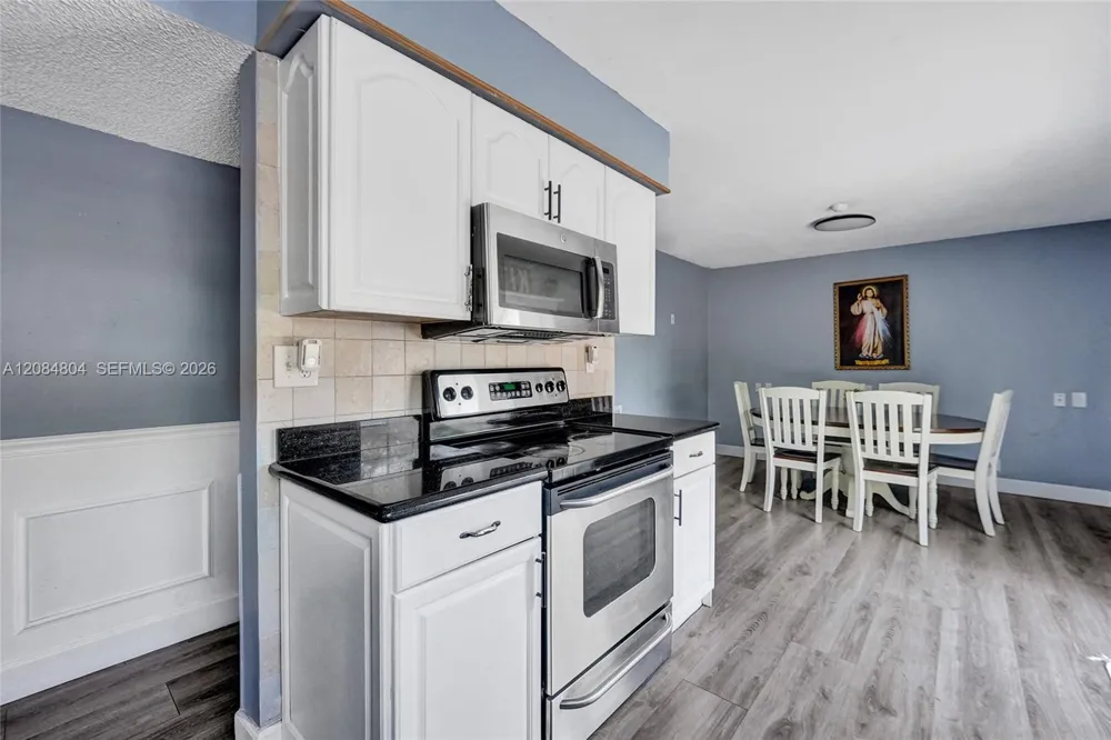 3753 NW 73rd Way Coral Springs, FL 33065