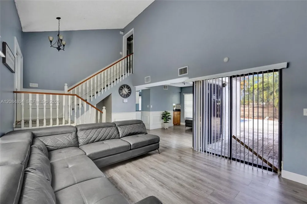 3753 NW 73rd Way Coral Springs, FL 33065