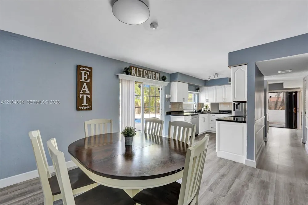 3753 NW 73rd Way Coral Springs, FL 33065