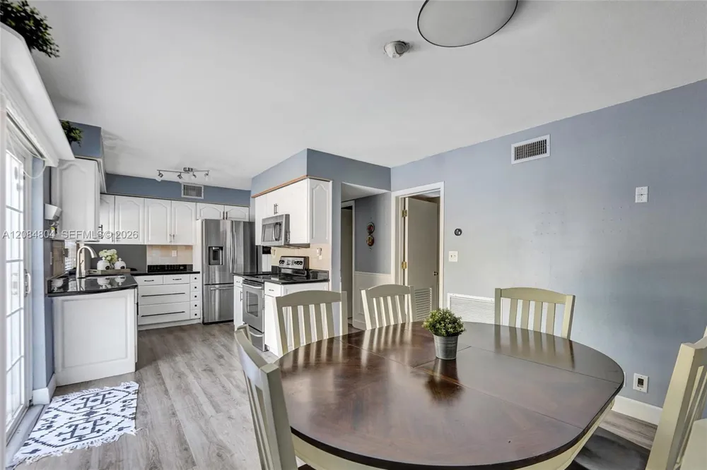 3753 NW 73rd Way Coral Springs, FL 33065