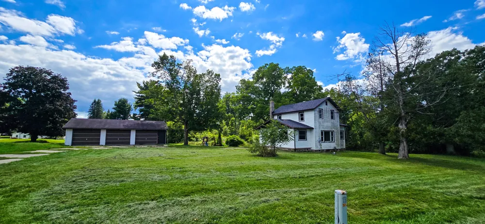 3871 W Bacon Road Hillsdale, MI 49242