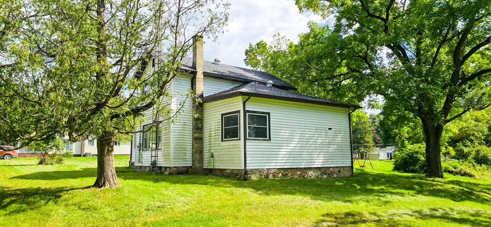 3871 W Bacon Road Hillsdale, MI 49242