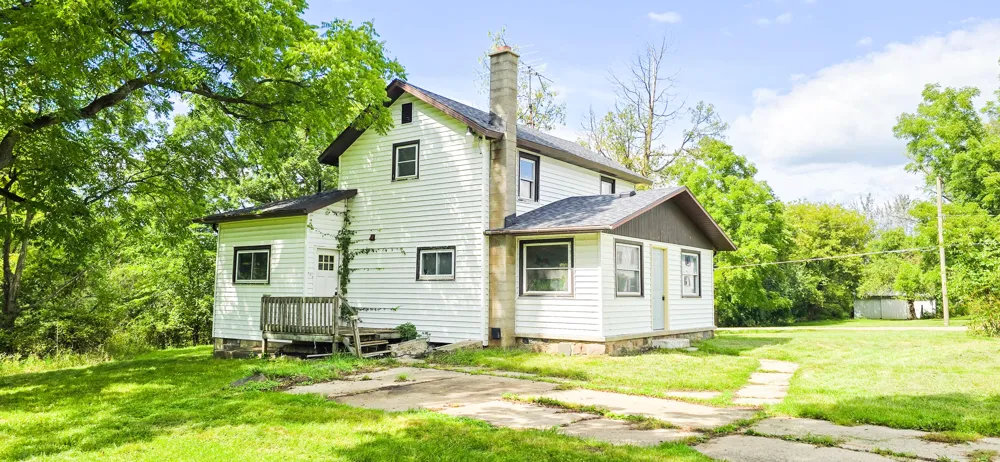 3871 W Bacon Road Hillsdale, MI 49242