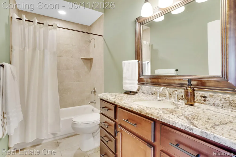 26690 Kentucky Court Lyon Charter Township, MI 48178