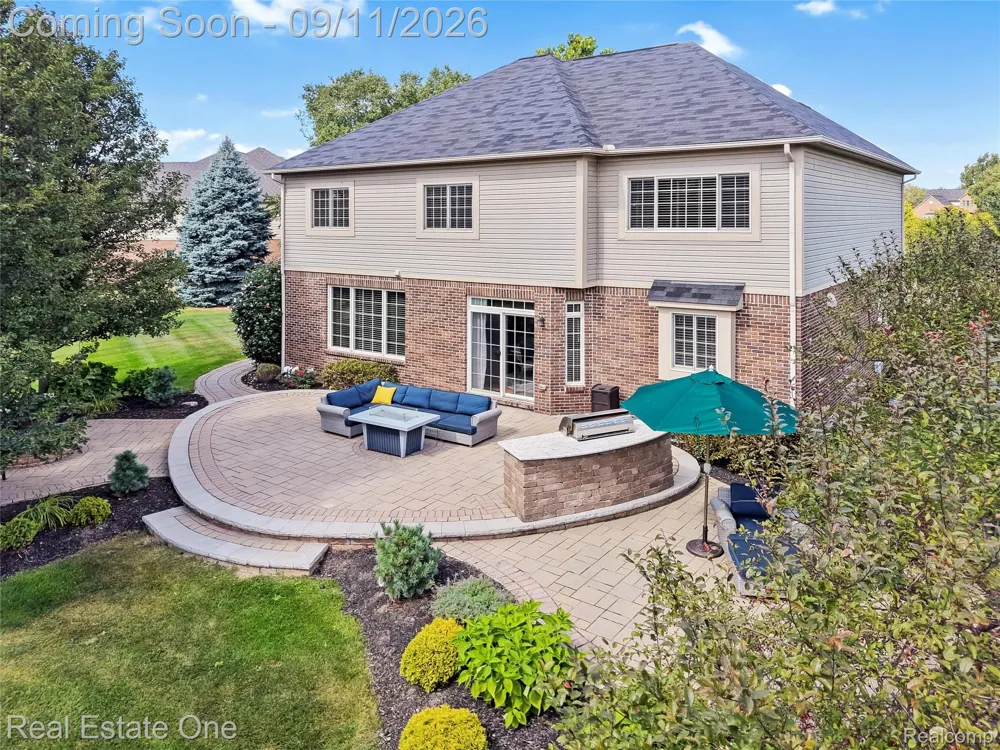 26690 Kentucky Court Lyon Charter Township, MI 48178