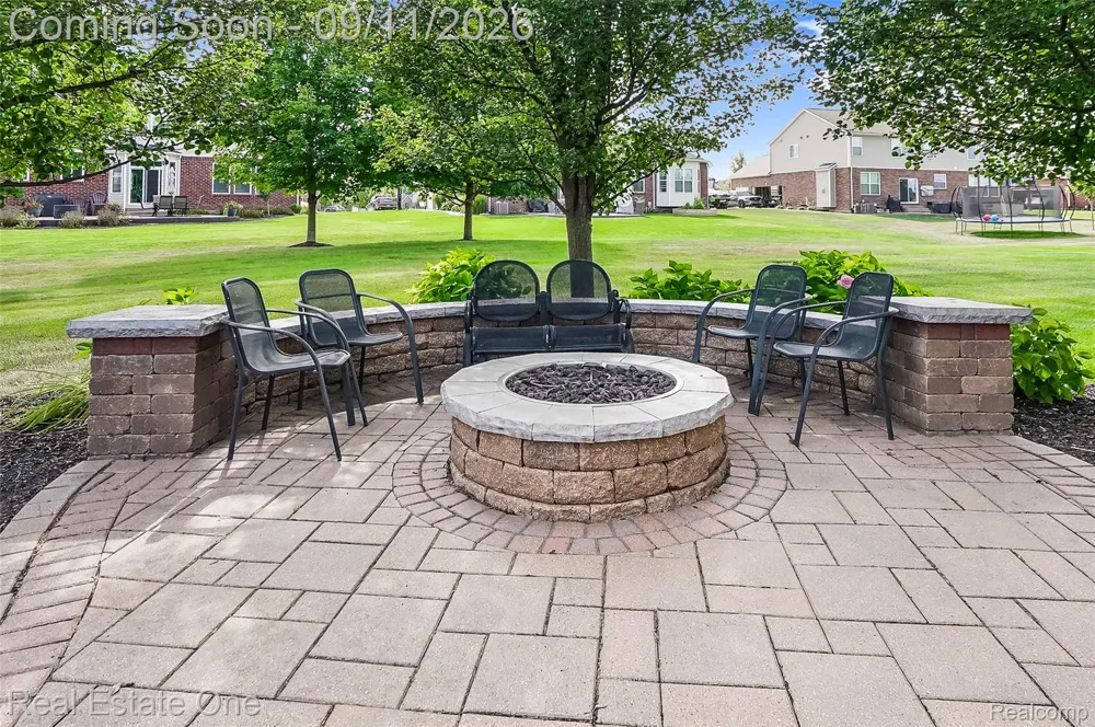 26690 Kentucky Court Lyon Charter Township, MI 48178