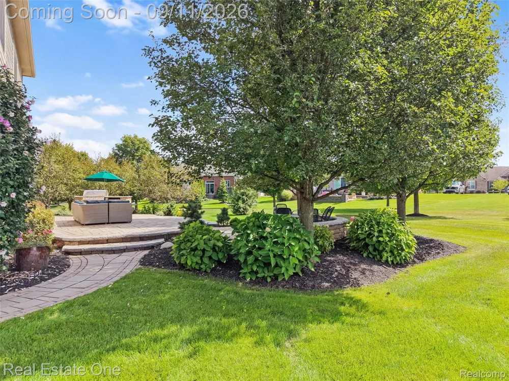 26690 Kentucky Court Lyon Charter Township, MI 48178