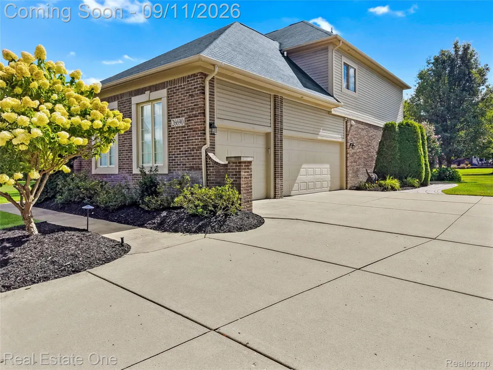26690 Kentucky Court Lyon Charter Township, MI 48178