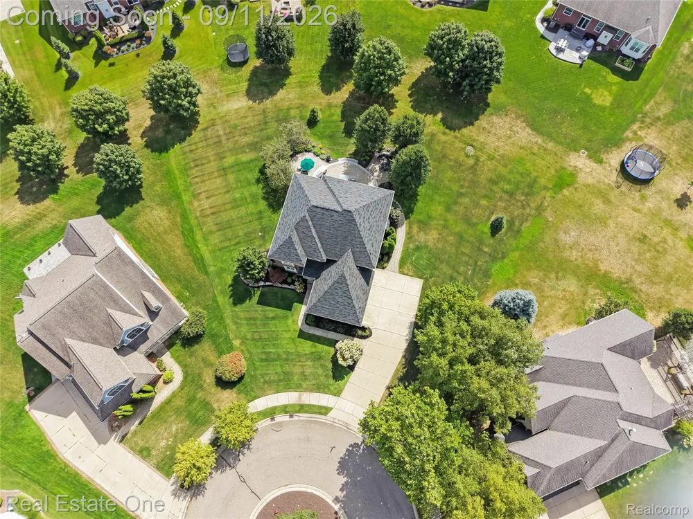 26690 Kentucky Court Lyon Charter Township, MI 48178