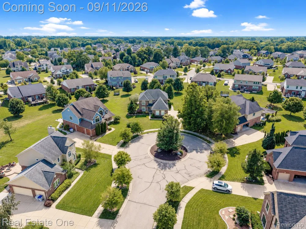 26690 Kentucky Court Lyon Charter Township, MI 48178