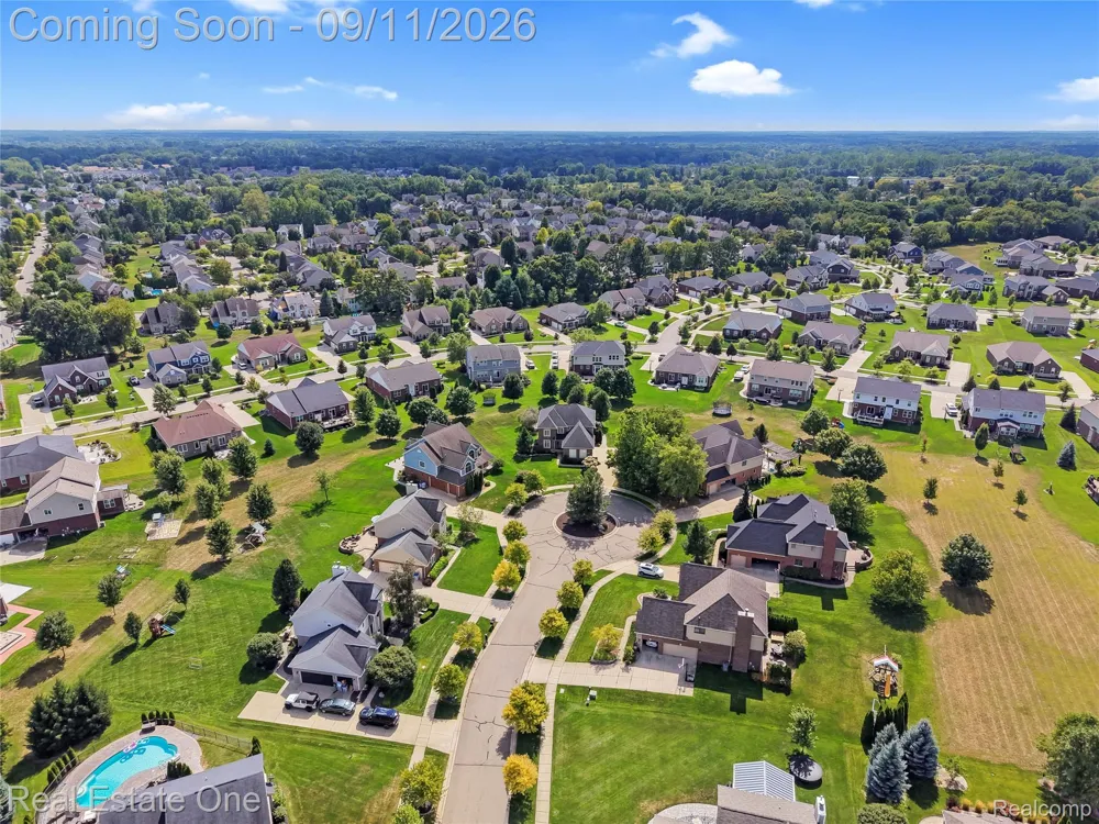 26690 Kentucky Court Lyon Charter Township, MI 48178