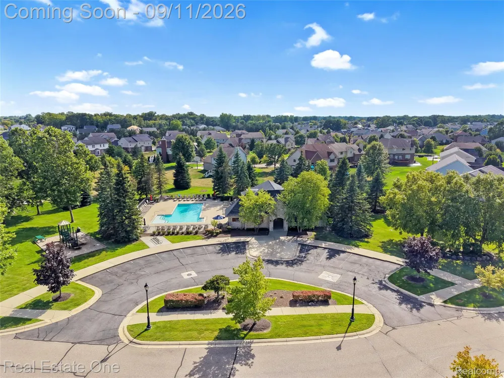 26690 Kentucky Court Lyon Charter Township, MI 48178