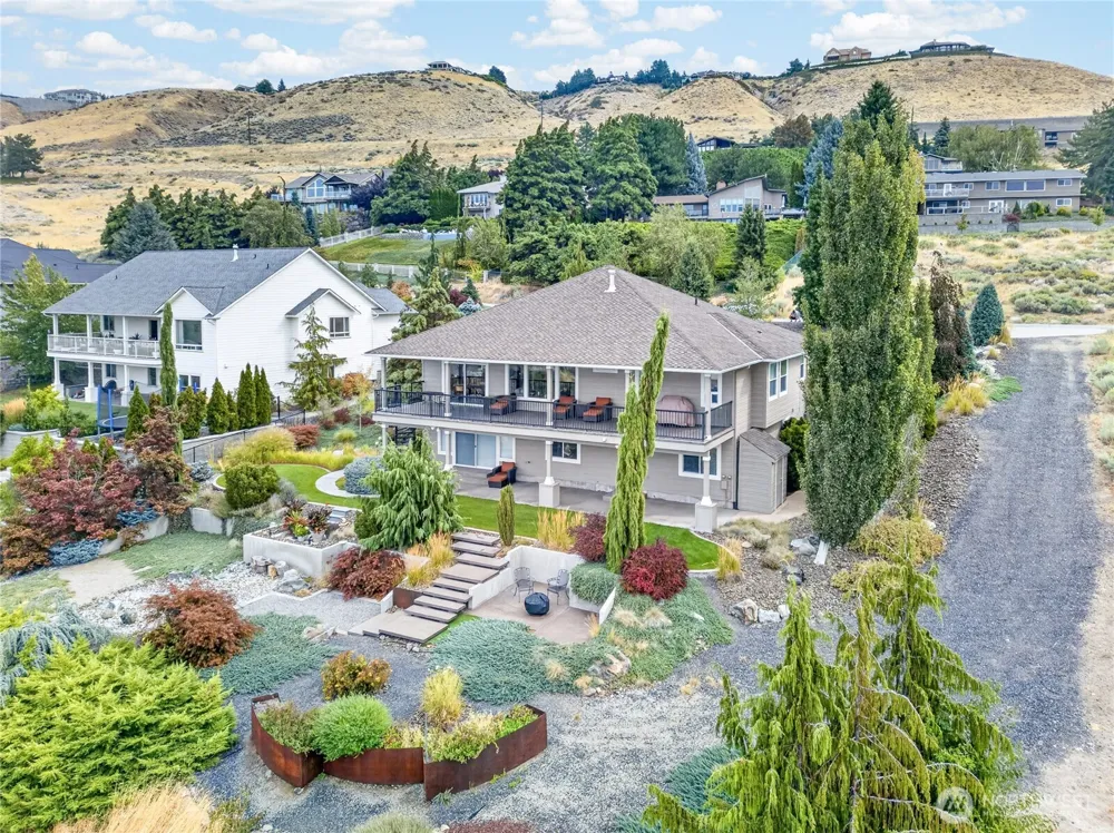 2390 Catalina Drive East Wenatchee, WA 98802