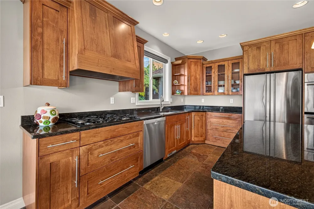 2390 Catalina Drive East Wenatchee, WA 98802