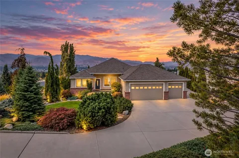 2390 Catalina Drive
