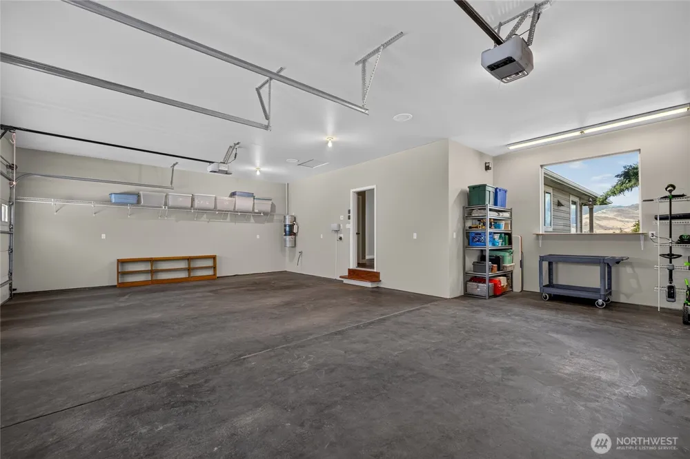 2390 Catalina Drive East Wenatchee, WA 98802