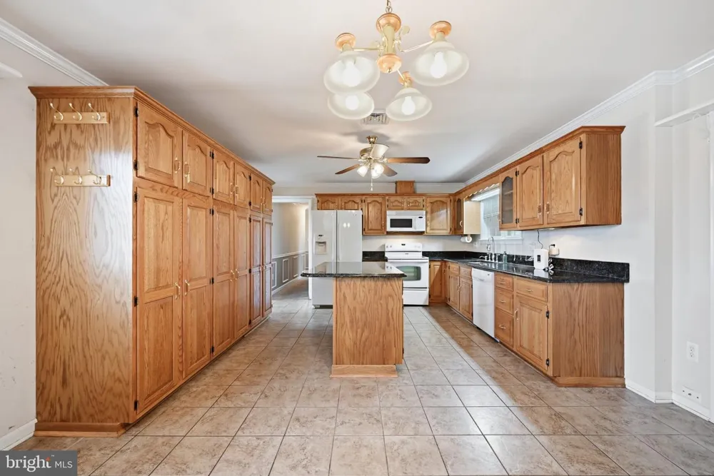 19 DAIRY LANE Barto, PA 19504