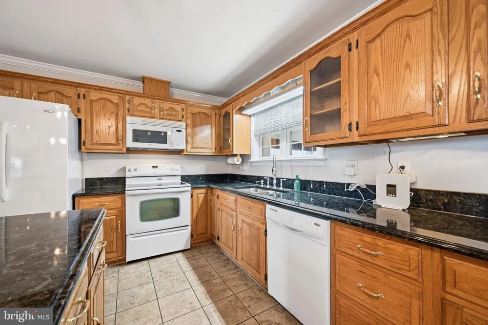 19 DAIRY LANE Barto, PA 19504