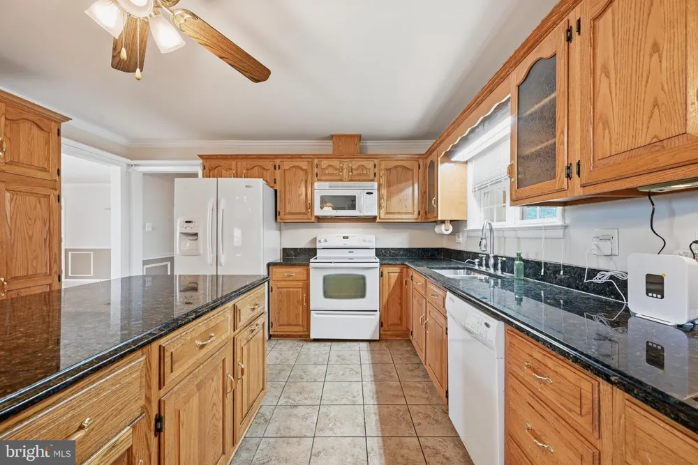 19 DAIRY LANE Barto, PA 19504